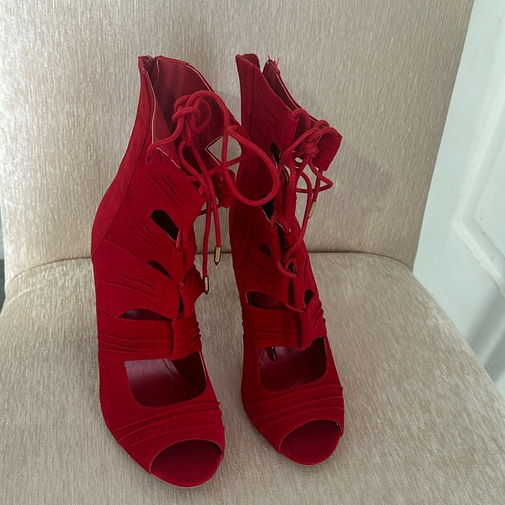 Shoe Republic LA Color Red Size 10